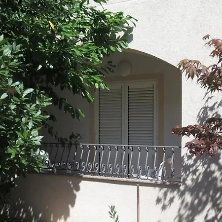 Studio In With Balcony, Air Condition, Wifi * Poreč