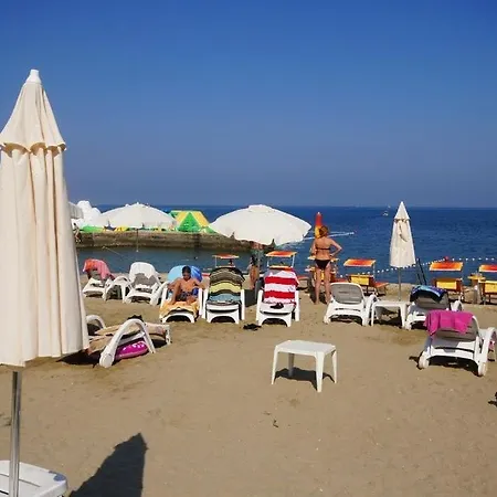 Studio In With Balcony, Air Condition, Wifi * Poreč